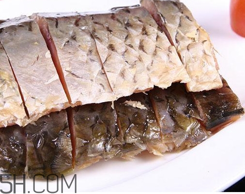 腌咸魚鹽和魚的比例是多少？咸魚一般腌多久才能曬