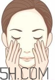 怎么用卸妝油不傷皮膚？卸妝油使用注意事項