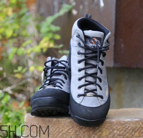 登山鞋要買大一碼嗎？登山鞋會(huì)越穿越大嗎？