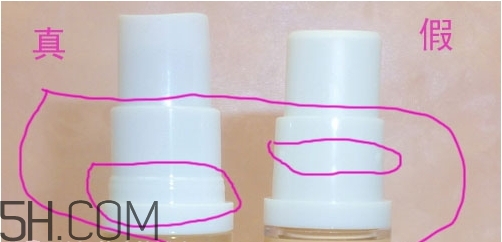 benefit貝玲妃粉底液真假怎么辨別_對比圖 benefit貝玲妃粉底液真假怎么辨別_對比圖