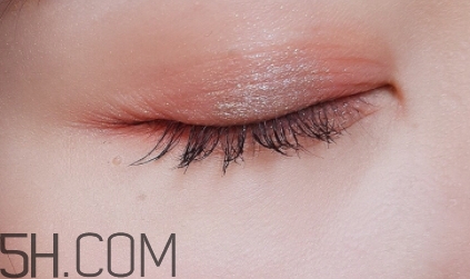 維尼小熊眼影好用嗎？維尼小熊眼影色號(hào)試色