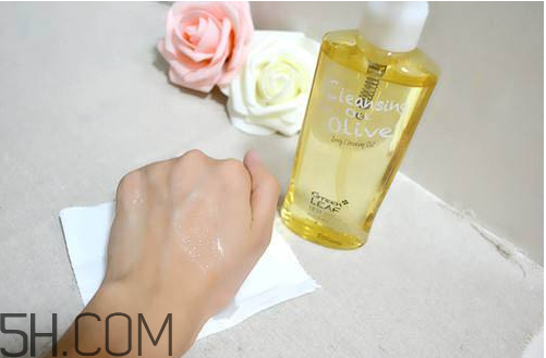 卸妝油可以祛痘嗎？卸妝油的錯(cuò)誤用法