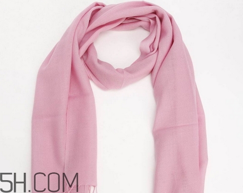 黃皮適合什么顏色圍巾_黃皮戴什么顏色圍巾好 黃皮適合什么顏色圍巾_黃皮戴什么顏色圍巾好