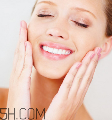 眼唇怎樣正確卸妝？卸妝膏的正確使用方法