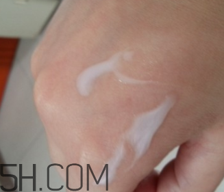 御泥坊黑玫瑰潔面乳怎么樣？御泥坊黑玫瑰潔面乳好用嗎？