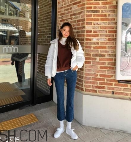 白色羽絨服怎么搭配？白色羽絨服搭配圖片
