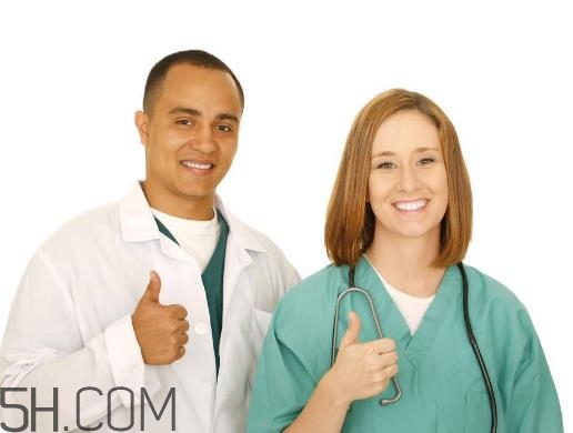 白內(nèi)障和老花眼的區(qū)別 白內(nèi)障和飛蚊癥的區(qū)別 白內(nèi)障和老花眼的區(qū)別 白內(nèi)障和飛蚊癥的區(qū)別