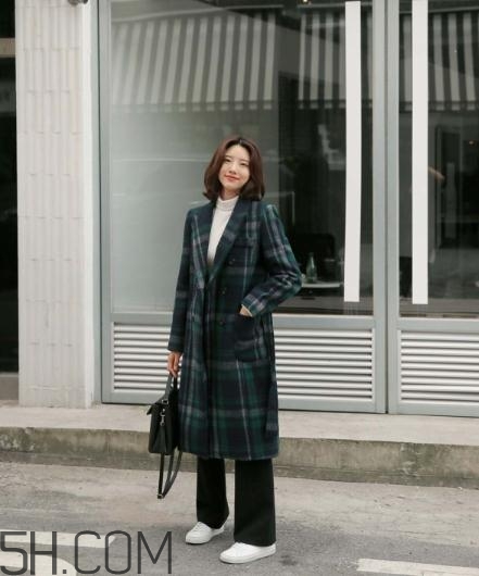 韓版格子大衣怎么搭配？韓版格子大衣搭配圖片