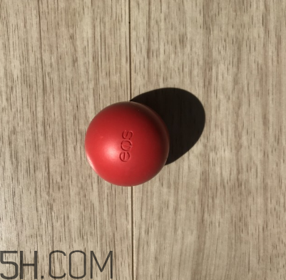 eos潤唇球好用嗎？eos潤唇球使用心得