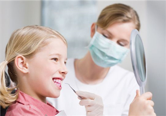 白內(nèi)障會遺傳嗎？白內(nèi)障會傳染嗎？