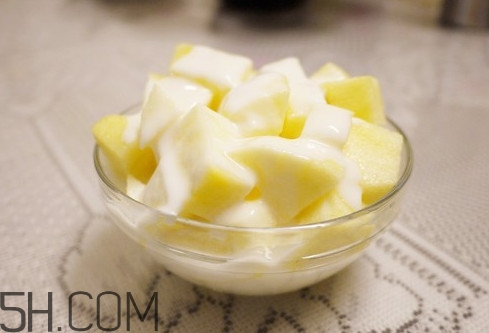 蘋果泥可以祛斑嗎？蘋果泥幾個(gè)月寶寶可以吃