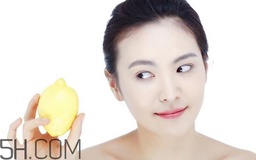 卸妝油可以祛痘嗎？卸妝油的錯(cuò)誤用法