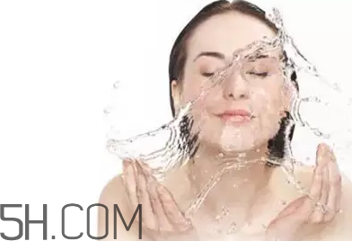 fancl卸妝油有幾款？每天用卸妝油傷皮膚嗎？