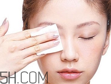 卸妝油和卸妝濕巾哪個好用？卸妝膏和卸妝油哪個好用？