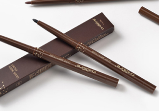 稚優(yōu)泉眼線膠筆好用嗎？稚優(yōu)泉眼線膠筆和眼線液筆哪個(gè)好