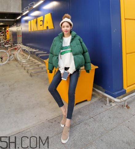 綠色羽絨服怎么搭配？綠色羽絨服搭配圖片