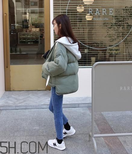 綠色羽絨服怎么搭配？綠色羽絨服搭配圖片