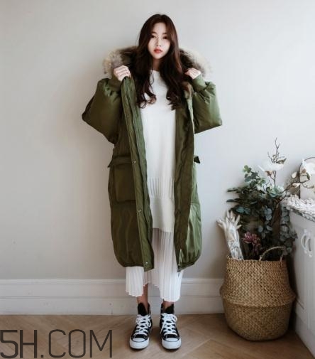 綠色羽絨服怎么搭配？綠色羽絨服搭配圖片