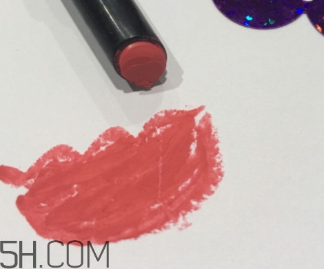 稚優(yōu)泉和得鮮哪個(gè)好？稚優(yōu)泉和得鮮口紅對(duì)比