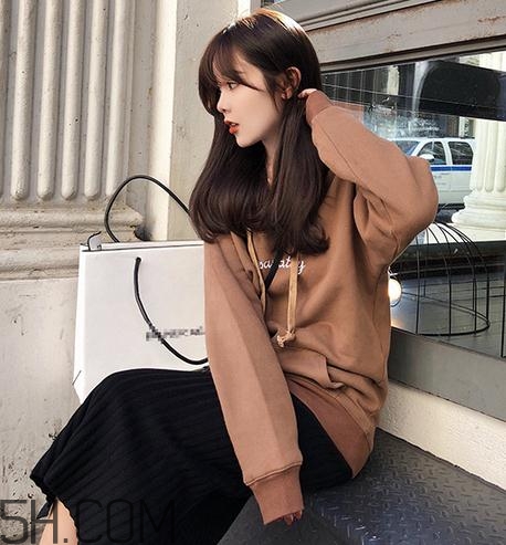 加絨衛(wèi)衣適合什么溫度？加絨衛(wèi)衣和毛衣哪個暖和？