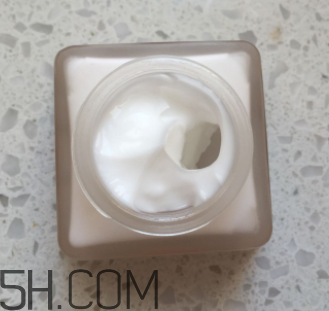 御泥坊礦物養(yǎng)膚霜怎么樣？御泥坊礦物養(yǎng)膚霜好用嗎？