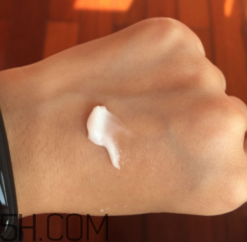 御泥坊礦物養(yǎng)膚霜怎么樣？御泥坊礦物養(yǎng)膚霜好用嗎？