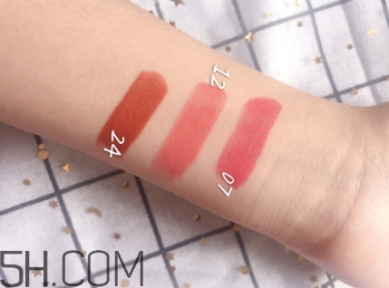 稚優(yōu)泉粉紅之戀口紅好用嗎？稚優(yōu)泉粉紅之戀口紅多少錢