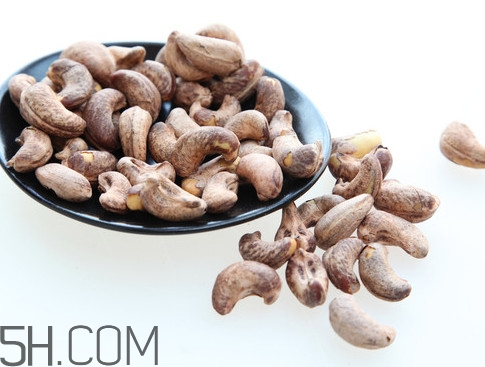 腰果是發(fā)物嗎？腰果有補腎的功效嗎