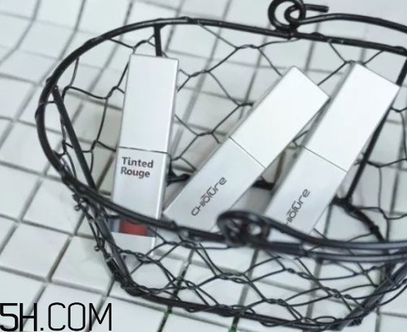 稚優(yōu)泉天空之境水光唇釉好用嗎_多少錢？