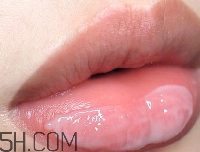 稚優(yōu)泉唇膜怎么用？稚優(yōu)泉唇膜好用嗎？