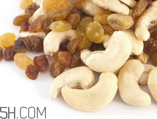 腰果有黑斑點能吃嗎？腰果為什么有黑點