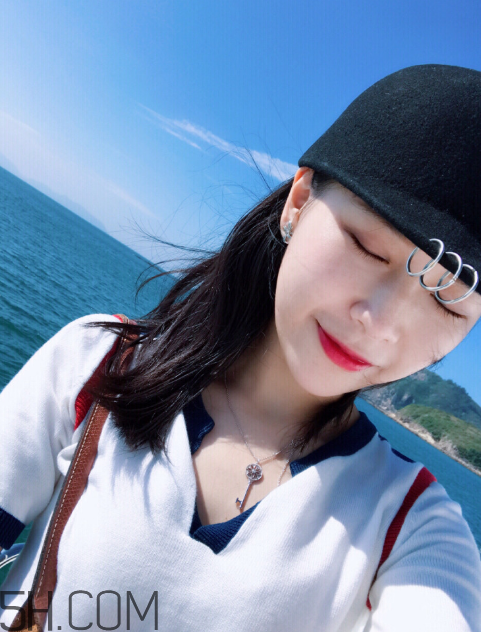 雅詩蘭黛口紅350好看嗎？雅詩蘭黛370口紅好看嗎？