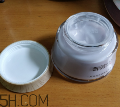 御泥坊黑玫瑰面膜什么功效？御泥坊黑玫瑰面膜怎么樣？