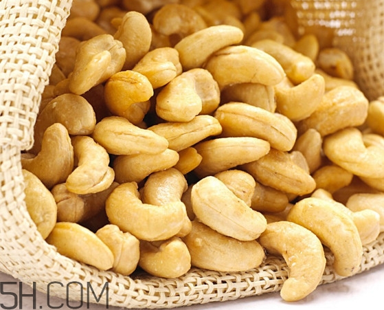 買腰果怎么挑選？什么樣的腰果不能吃