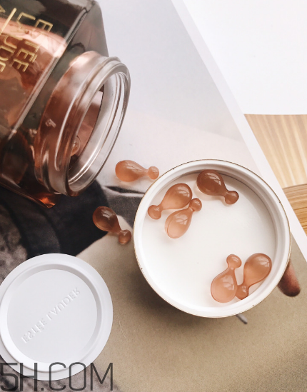 雅詩蘭黛安瓶膠囊好用嗎？雅詩蘭黛安瓶膠囊使用方法