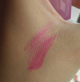 輕唇膏是口紅嗎？輕唇膏和口紅的區(qū)別