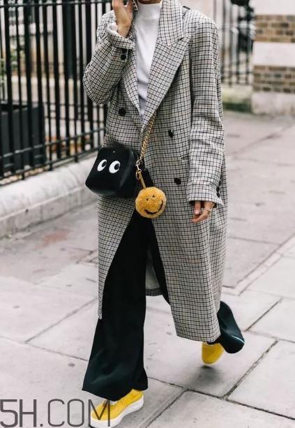 闊腿褲配大衣好看嗎？冬天闊腿褲配大衣圖片