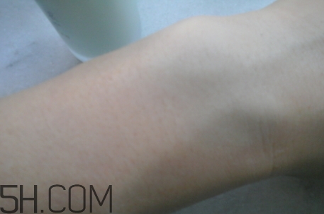 優(yōu)資萊化妝品好用嗎？優(yōu)資萊化妝品含激素嗎？