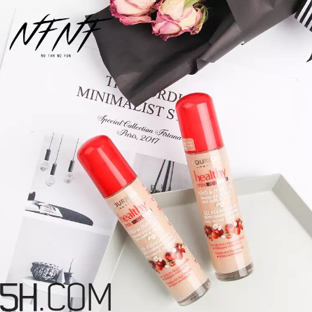 妙巴黎果療美肌粉底液好用嗎？妙巴黎果然和果療粉底液的區(qū)別對比