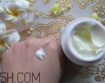 歌麗姬寶素顏霜副作用 歌麗姬寶素顏霜含鉛汞嗎？