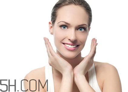 粉餅怎么用才正確？粉餅在哪個(gè)步驟使用？