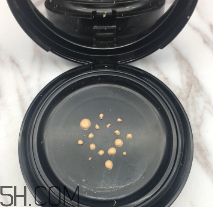 嬌蘭氣墊和阿瑪尼氣墊哪個好？