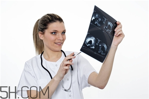 老花眼要配眼鏡嗎？老花眼要驗(yàn)光嗎？