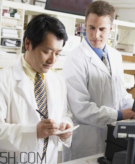 前列腺液多是什么原因？前列腺液過多什么危害？