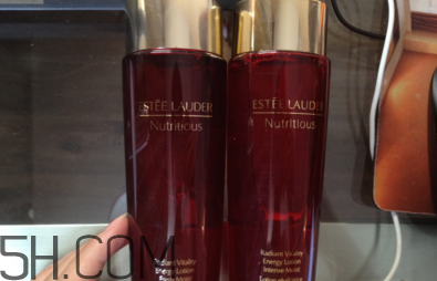 雅詩(shī)蘭黛紅石榴系列哪個(gè)好？雅詩(shī)蘭黛紅石榴水真假對(duì)比圖