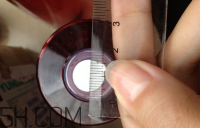 雅詩(shī)蘭黛紅石榴系列哪個(gè)好？雅詩(shī)蘭黛紅石榴水真假對(duì)比圖