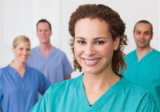 老花眼可以手術(shù)治療嗎？老花眼什么原因引起的？