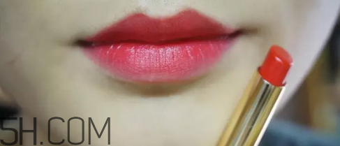 mistine羽翼口紅哪個(gè)色最火？mistine口紅在泰國賣多少錢？