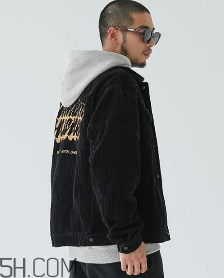 燈芯絨衣服會(huì)掉毛嗎？燈芯絨衣服掉毛怎么辦？