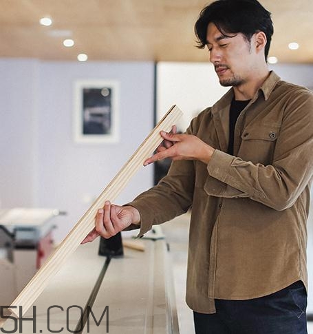 燈芯絨面料會(huì)掉色嗎？燈芯絨怎么洗不掉色？